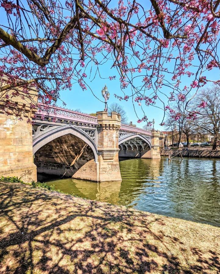 Superb City Centre Apartment Within The City Walls York Exteriér fotografie